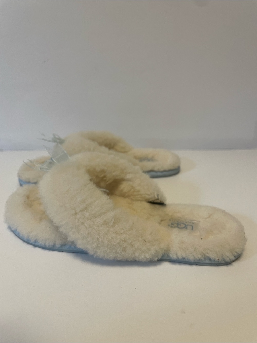 UGG Australia Fluff Flip Flop Sheepskin Slippers Ivory Blue Women’s US 6 EU 37